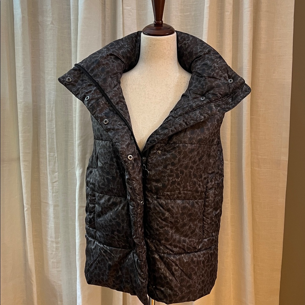 Carre Noir Animal Print Puffer Vest - Picture 4 of 6